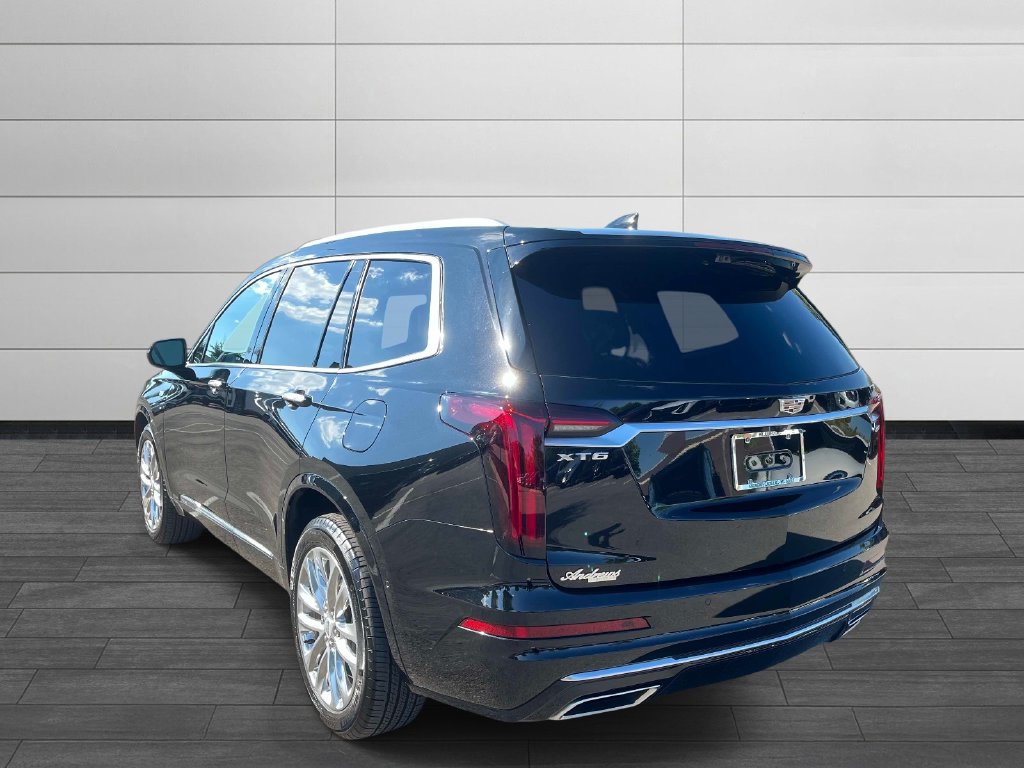 Used 2025 Cadillac XT6 Premium Luxury w/ Platinum Package FWD image 3