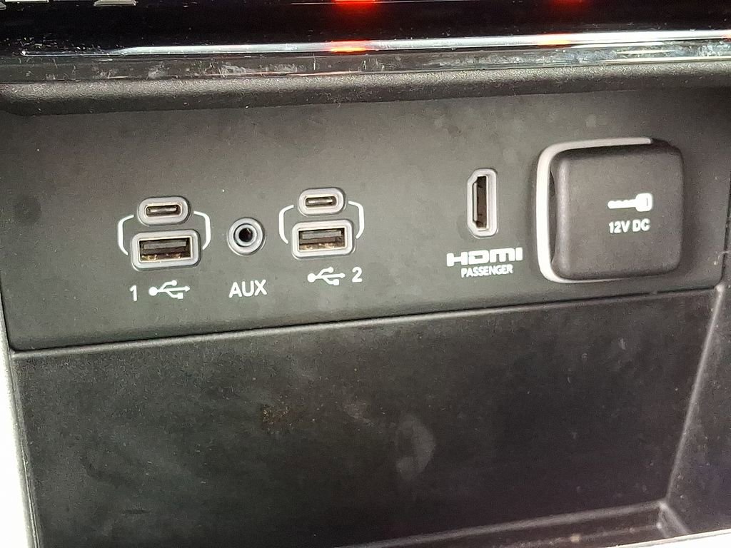 Used 2023 Jeep Grand Cherokee Limited w/ Luxury Tech Group II image 29