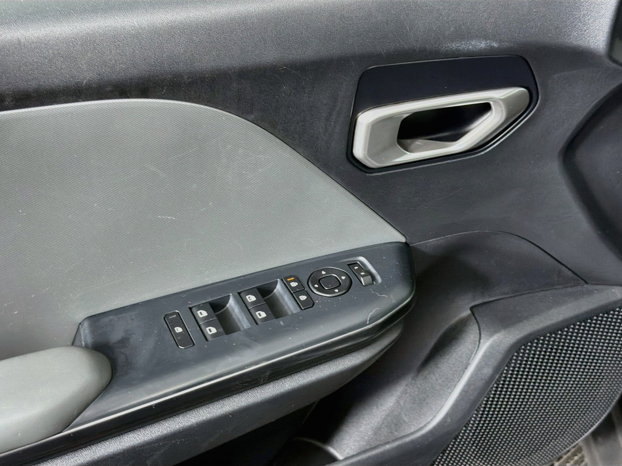 Used 2025 Kia K4 FWD image 15