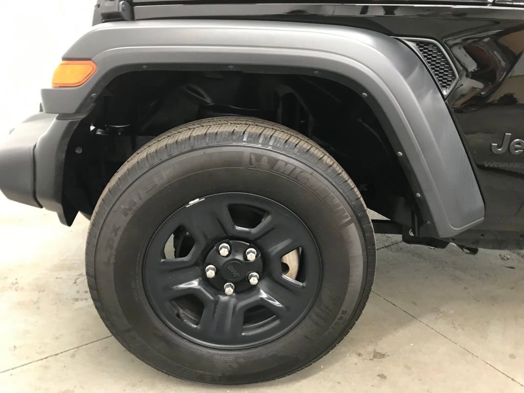 Used 2023 Jeep Wrangler Sport image 41