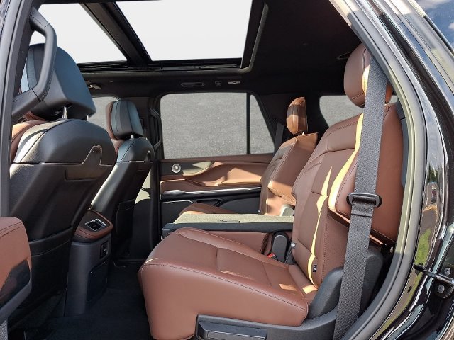 New 2027 Lincoln Navigator Reserve AWD/4WD image 9