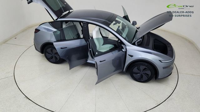 Used 2026 Tesla Model Y Long Range image 81