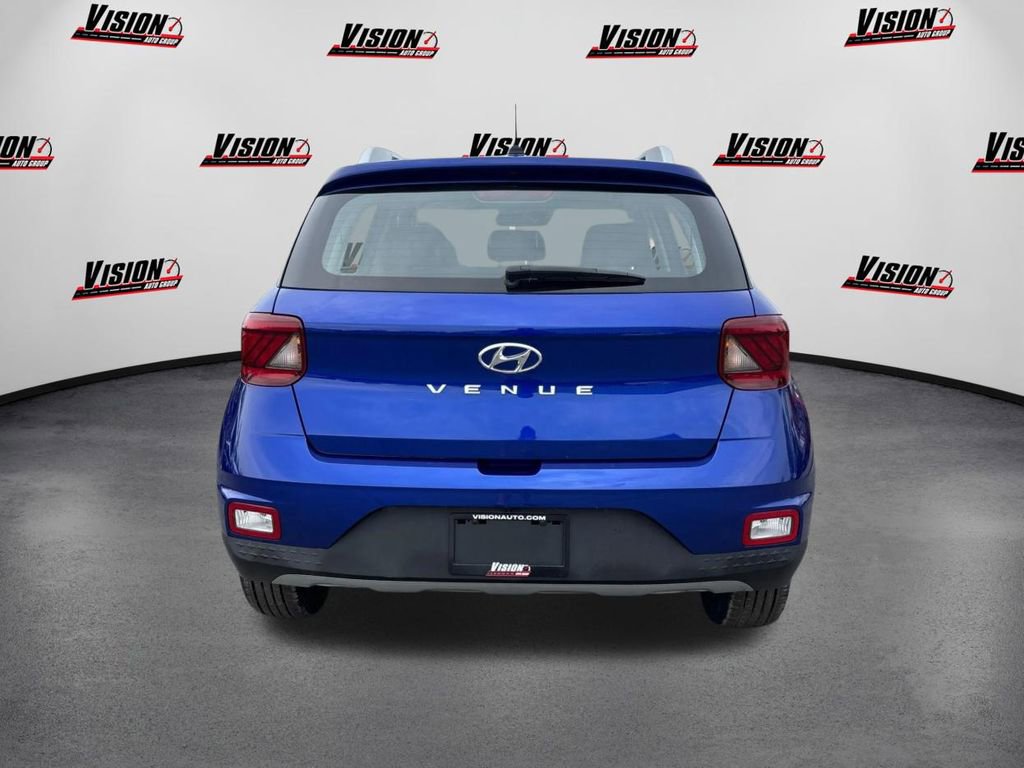Certified 2023 Hyundai Venue Limited w/ Cargo Package image 6