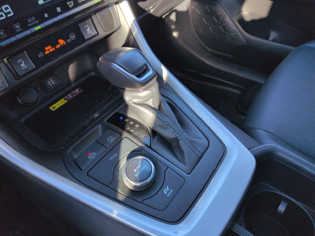 Certified 2023 Toyota RAV4 XSE AWD/4WD image 24