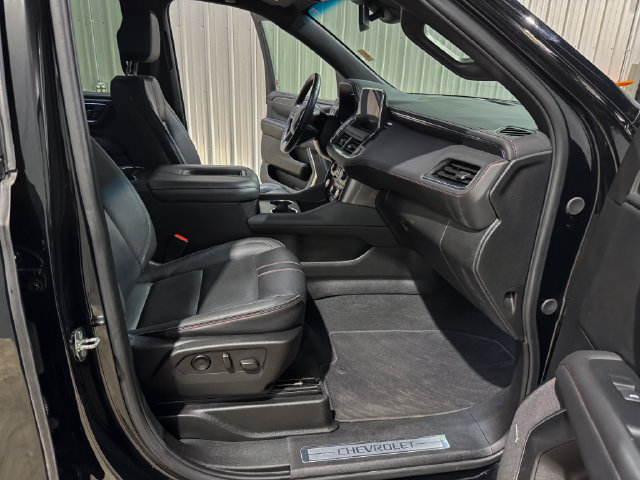 Used 2024 Chevrolet Suburban RST w/ Luxury Package AWD/4WD image 26