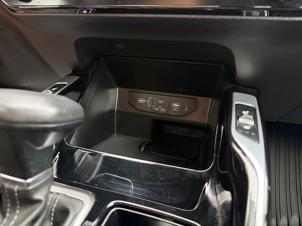 Certified 2025 Kia Sorento SX Prestige AWD/4WD image 22