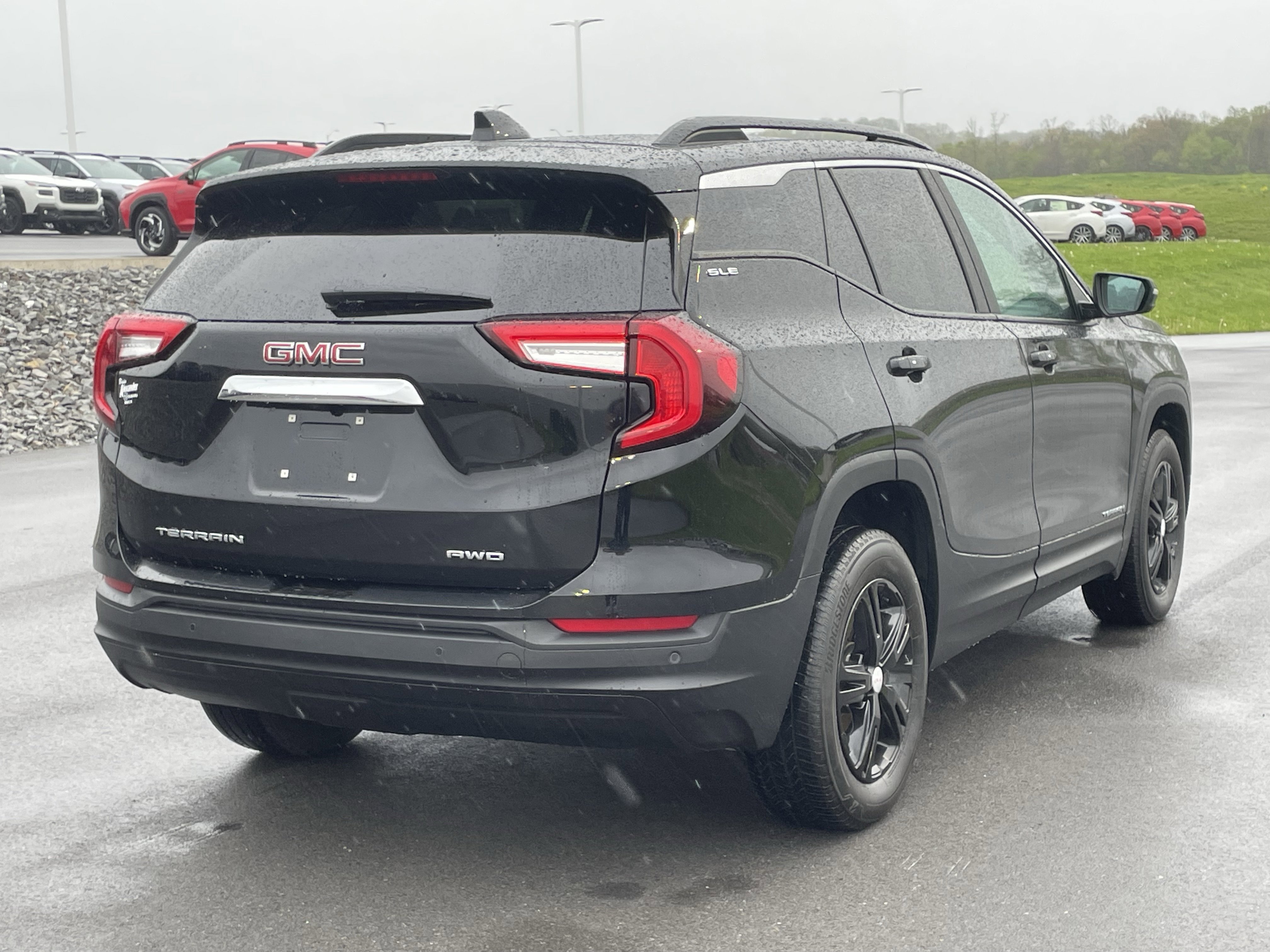 Used 2023 GMC Terrain SLE w/ Driver Convenience Package AWD/4WD video 3