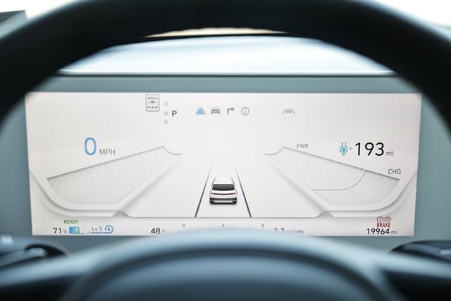 Used 2024 Hyundai Ioniq 5 SE image 31