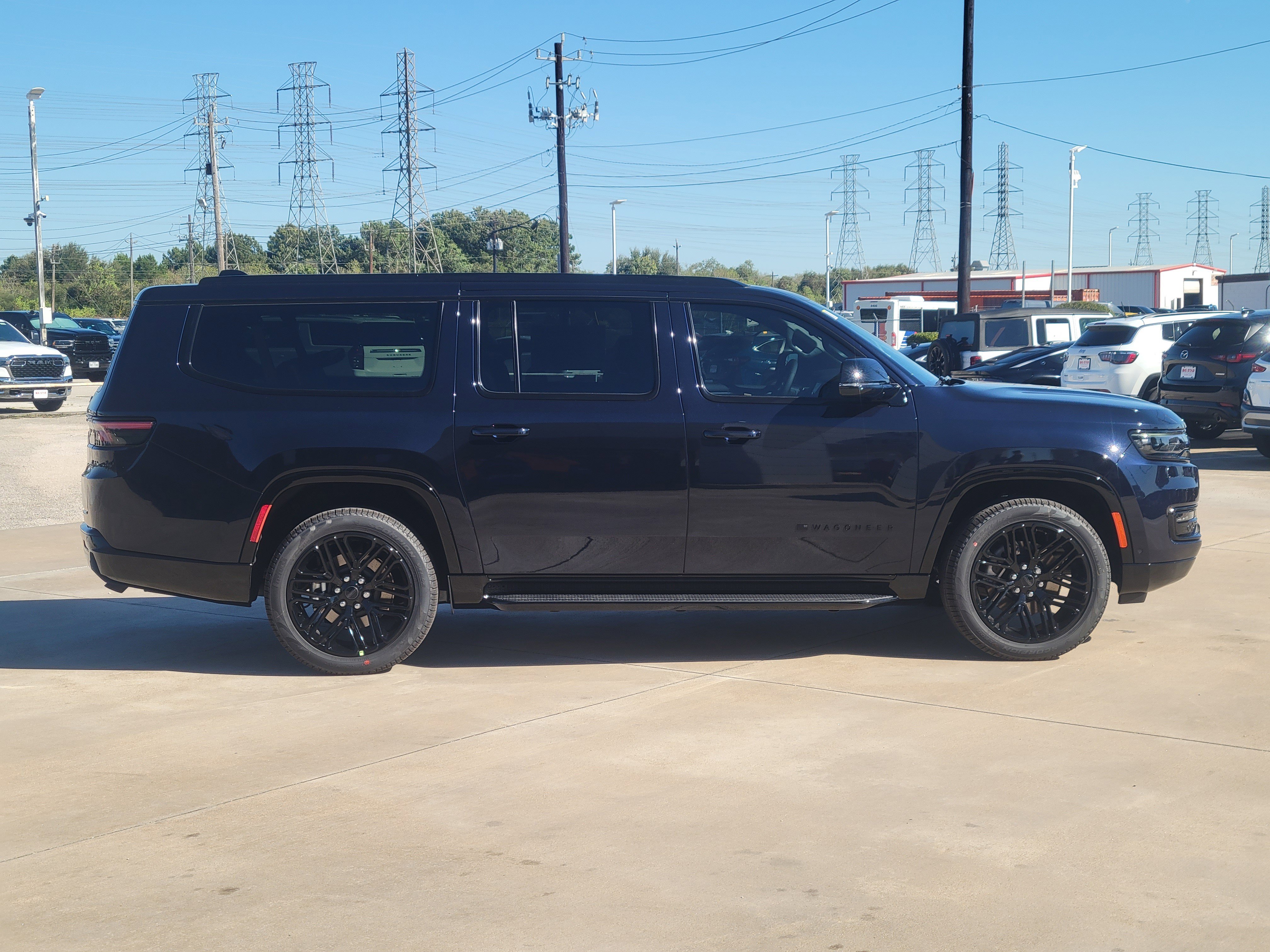 New 2025 Jeep Wagoneer L Series II image 3
