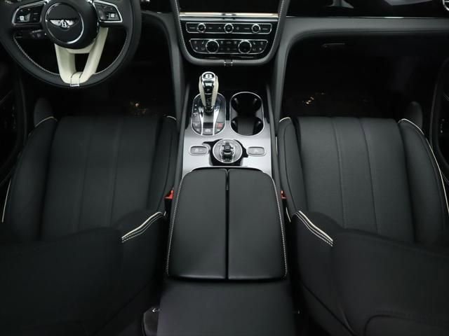 Used 2025 Bentley Bentayga Extended Wheelbase AWD/4WD image 17