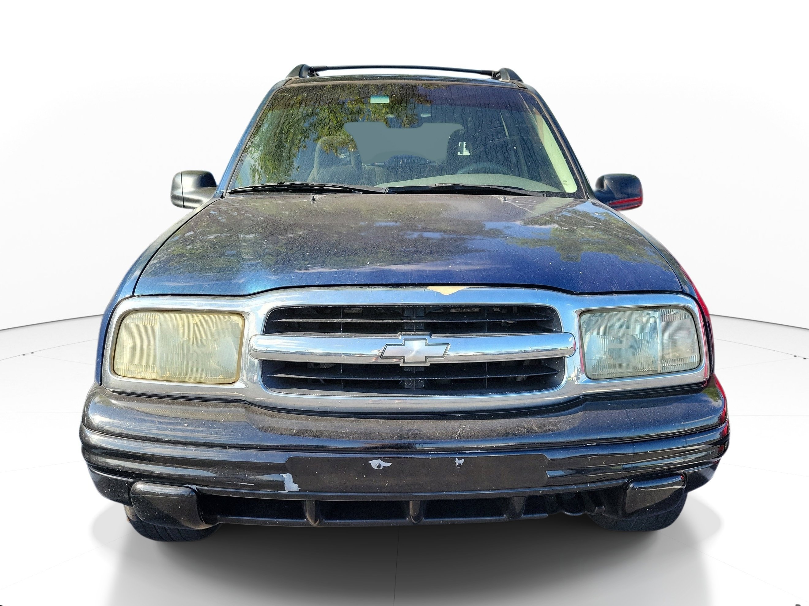 Used 2003 Chevrolet Tracker 2WD w/ Preferred Equipment Group image 2