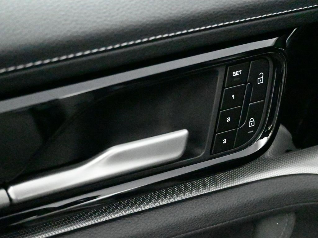 New 2025 Porsche Panamera image 18