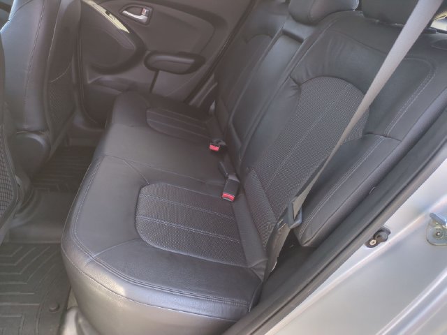 Used 2012 Hyundai Tucson Limited AWD/4WD image 14