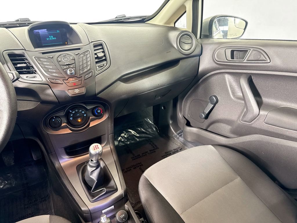 Used 2015 Ford Fiesta S image 22