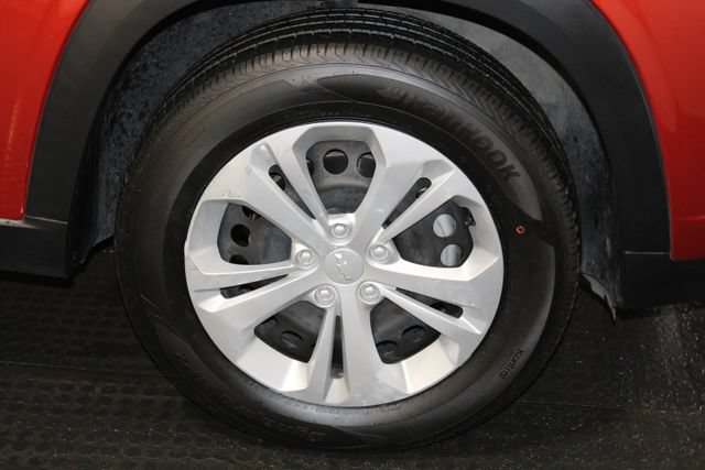Used 2024 Chevrolet Trax LS FWD image 31