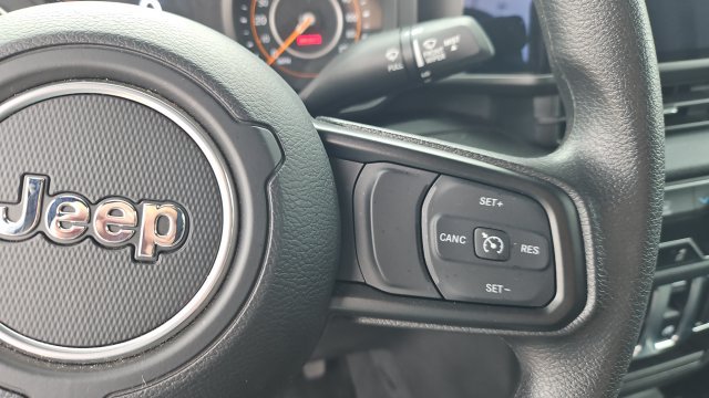 Used 2025 Jeep Wrangler Sport AWD/4WD image 25