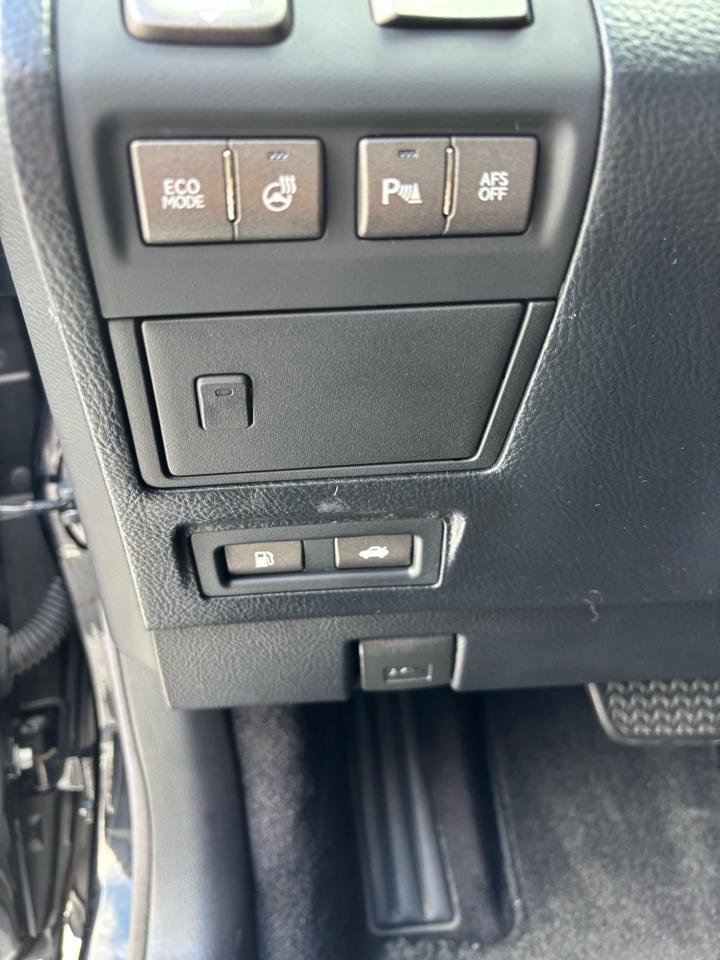 Used 2010 Lexus LS 460 Luxury RWD image 12