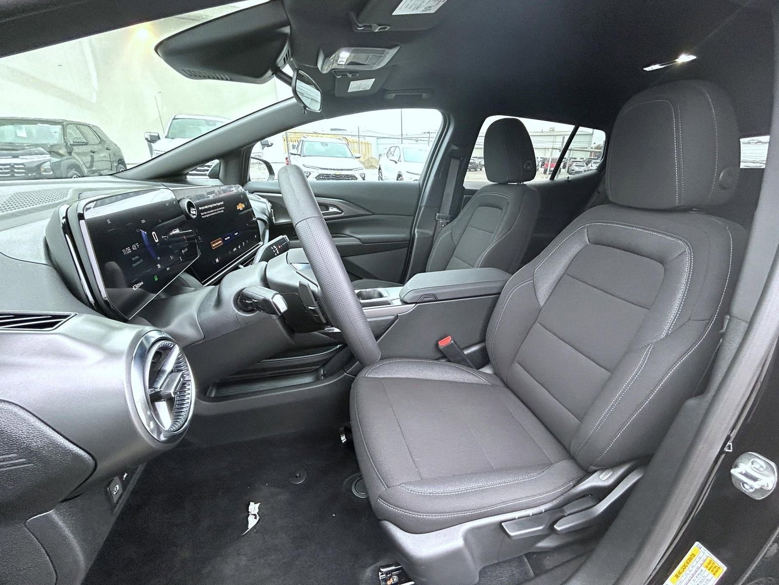 New 2026 Chevrolet Equinox EV LT image 10