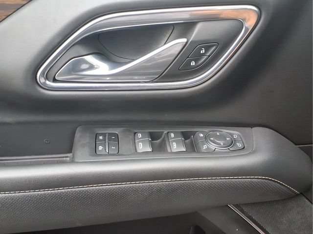 Used 2023 Chevrolet Suburban Premier AWD/4WD image 17