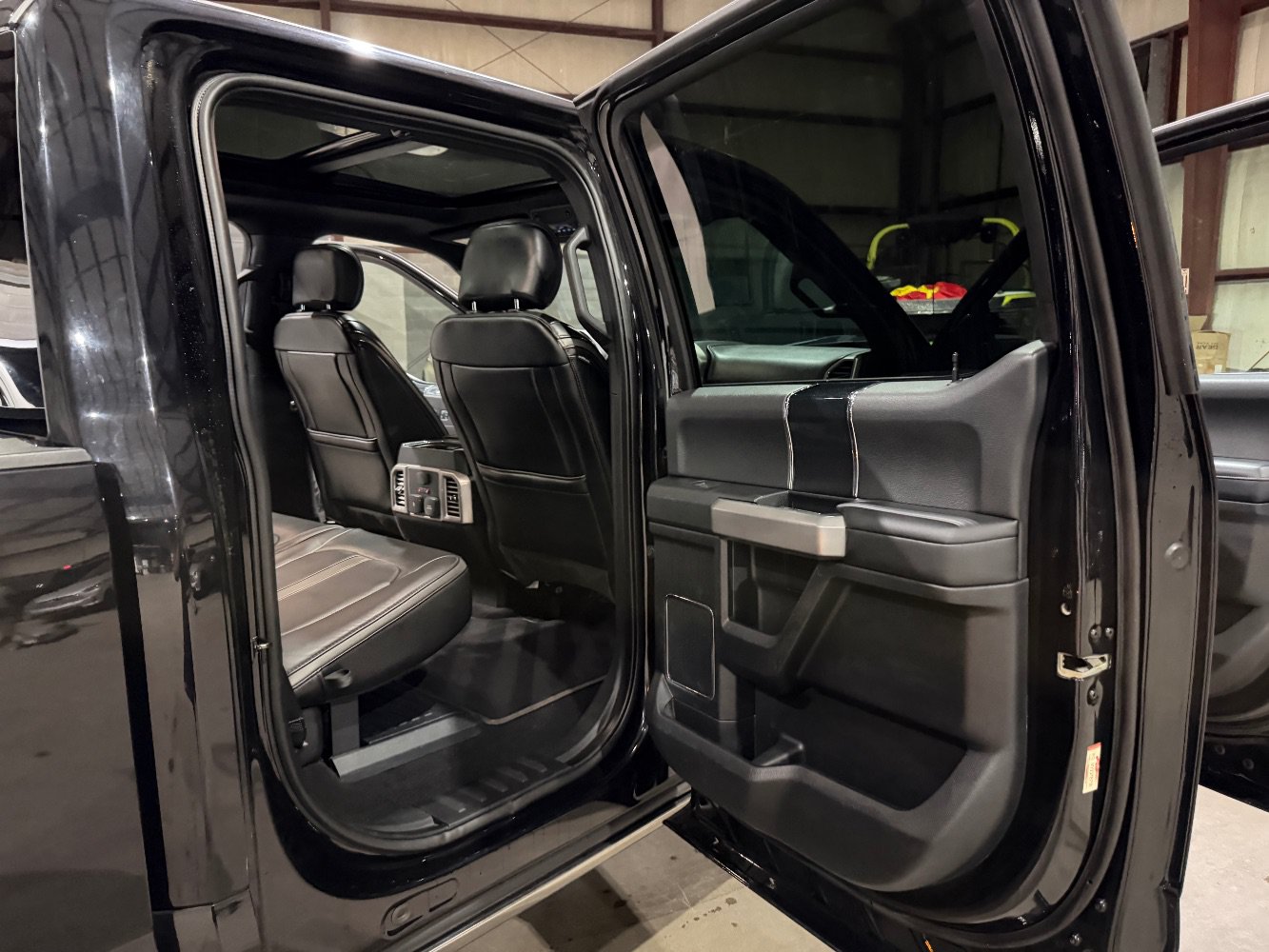Used 2020 Ford F350 Platinum AWD/4WD image 20