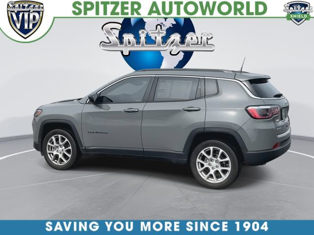 Used 2023 Jeep Compass Latitude w/ Sun and Sound Group AWD/4WD image 7