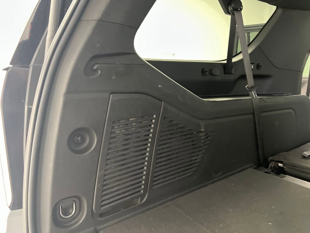 Used 2024 Chevrolet Suburban RST image 37