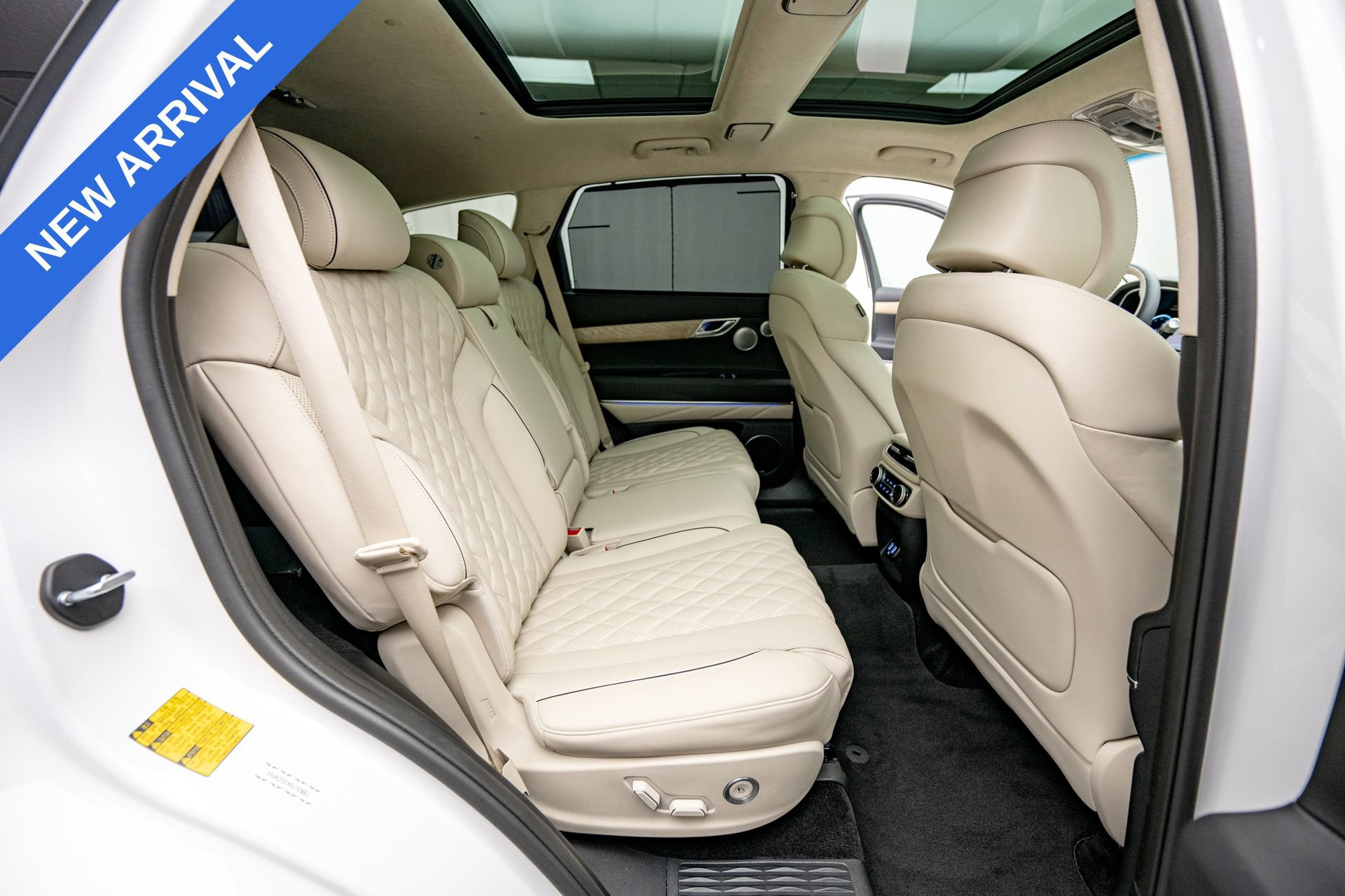 Used 2024 Genesis GV80 3.5T w/ Prestige Package AWD/4WD image 16