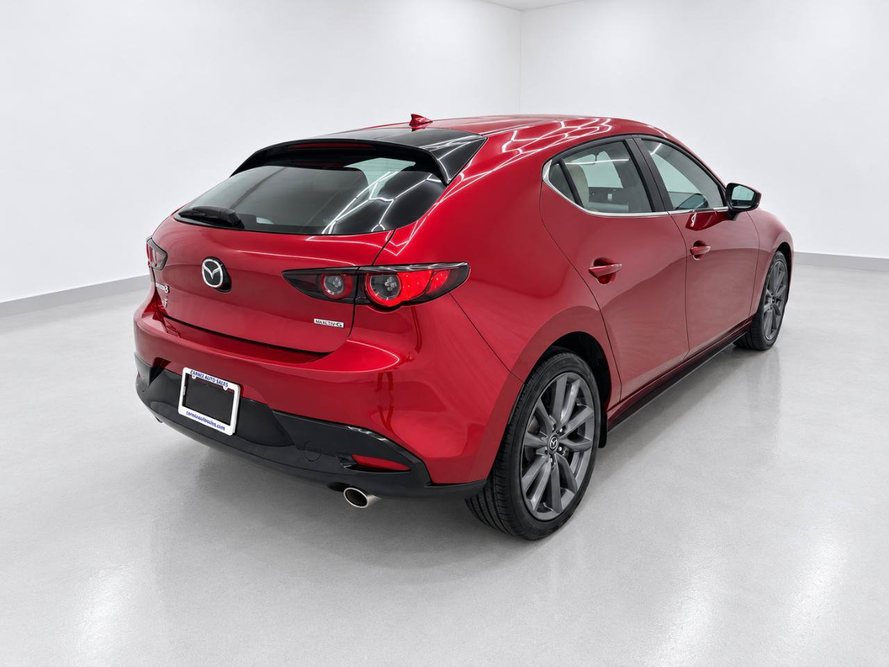 Used 2019 MAZDA MAZDA3 AWD Hatchback w/ Preferred Pkg image 3
