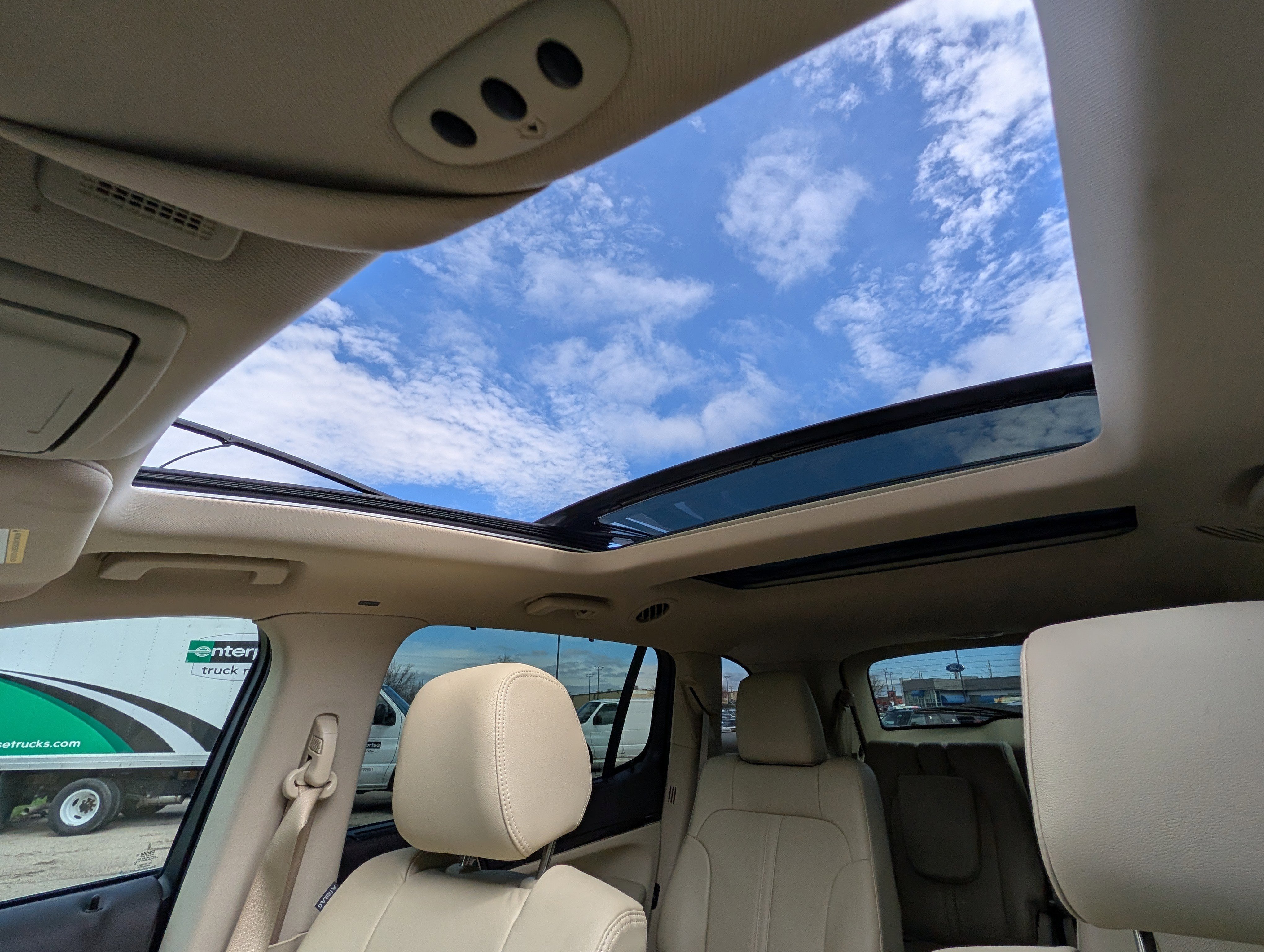 Used 2018 Lincoln MKT AWD image 28