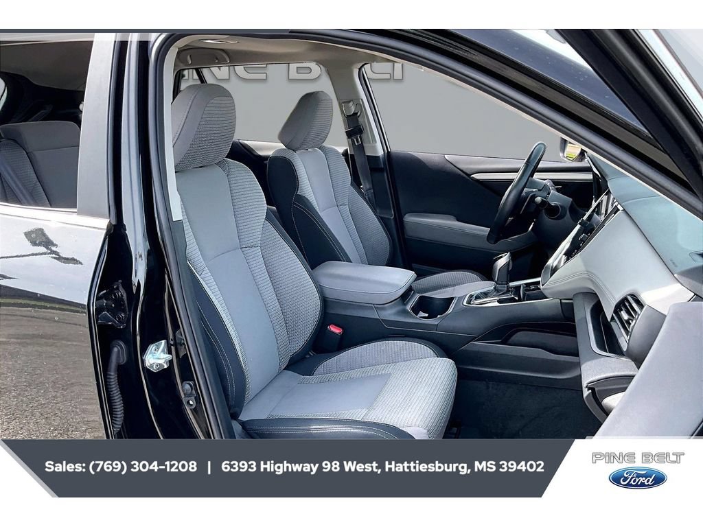Used 2023 Subaru Outback Premium AWD/4WD image 6