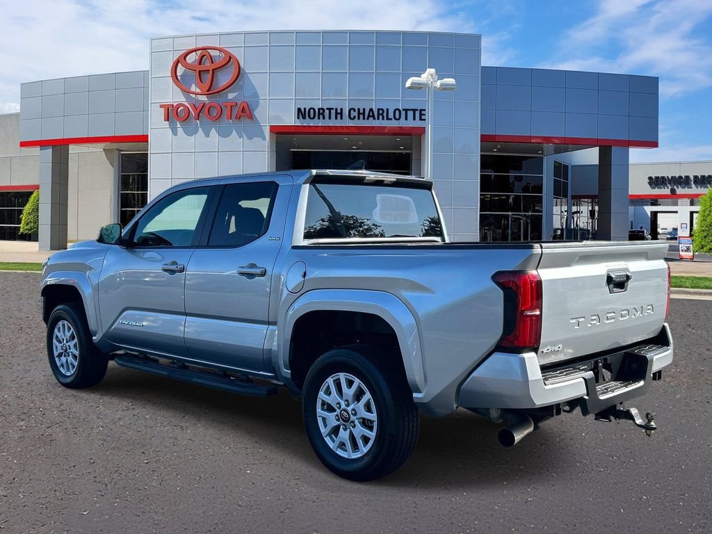 Used 2024 Toyota Tacoma SR5 AWD/4WD image 6