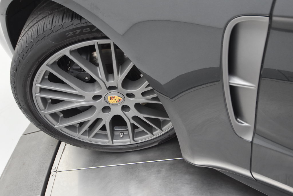 Used 2023 Porsche Panamera 4 Platinum Edition AWD/4WD image 57