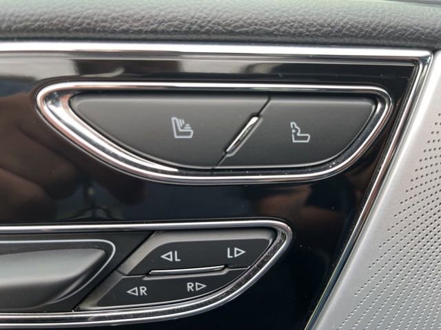 Used 2024 Lincoln Navigator L Reserve image 12