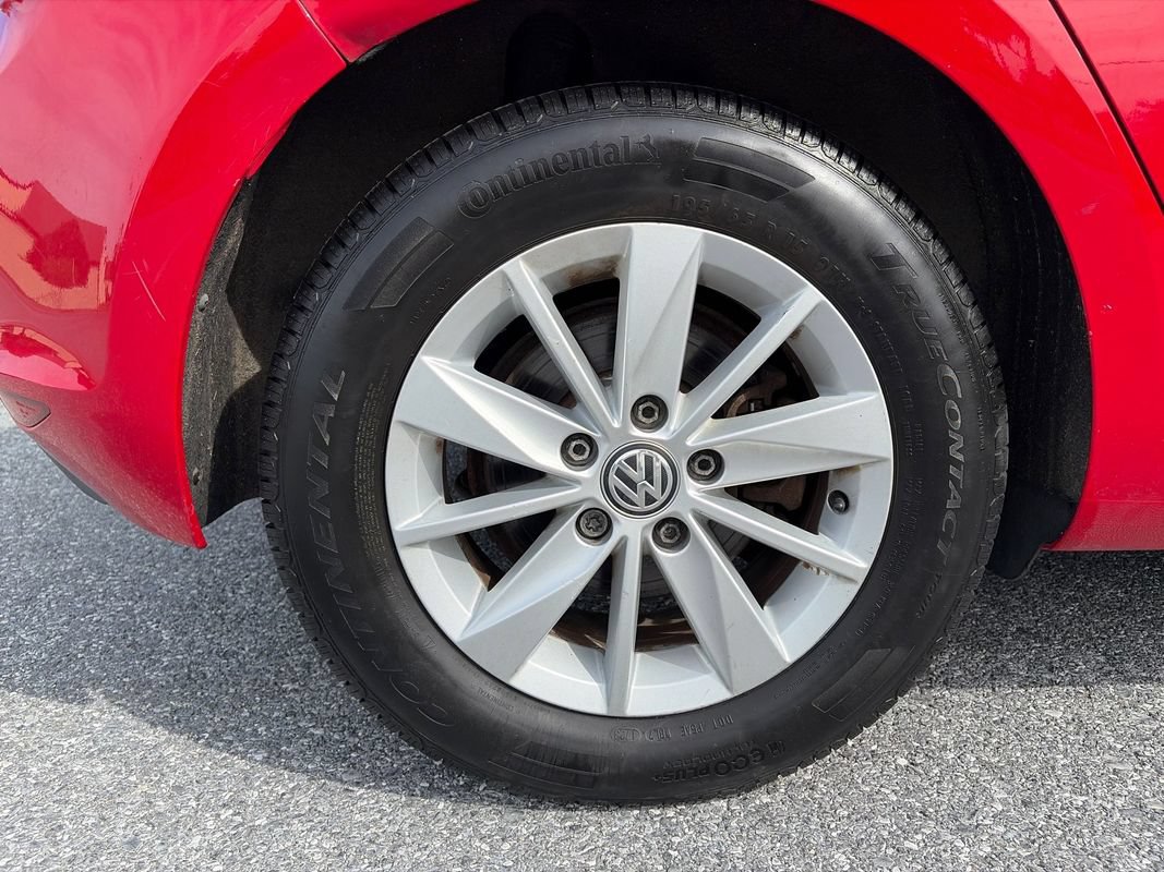 Used 2016 Volkswagen Golf S FWD image 30