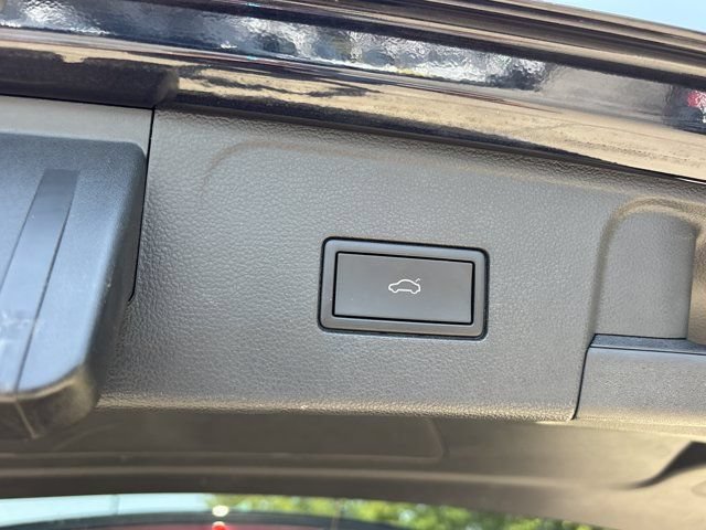 Used 2024 Volkswagen Atlas SE FWD image 9