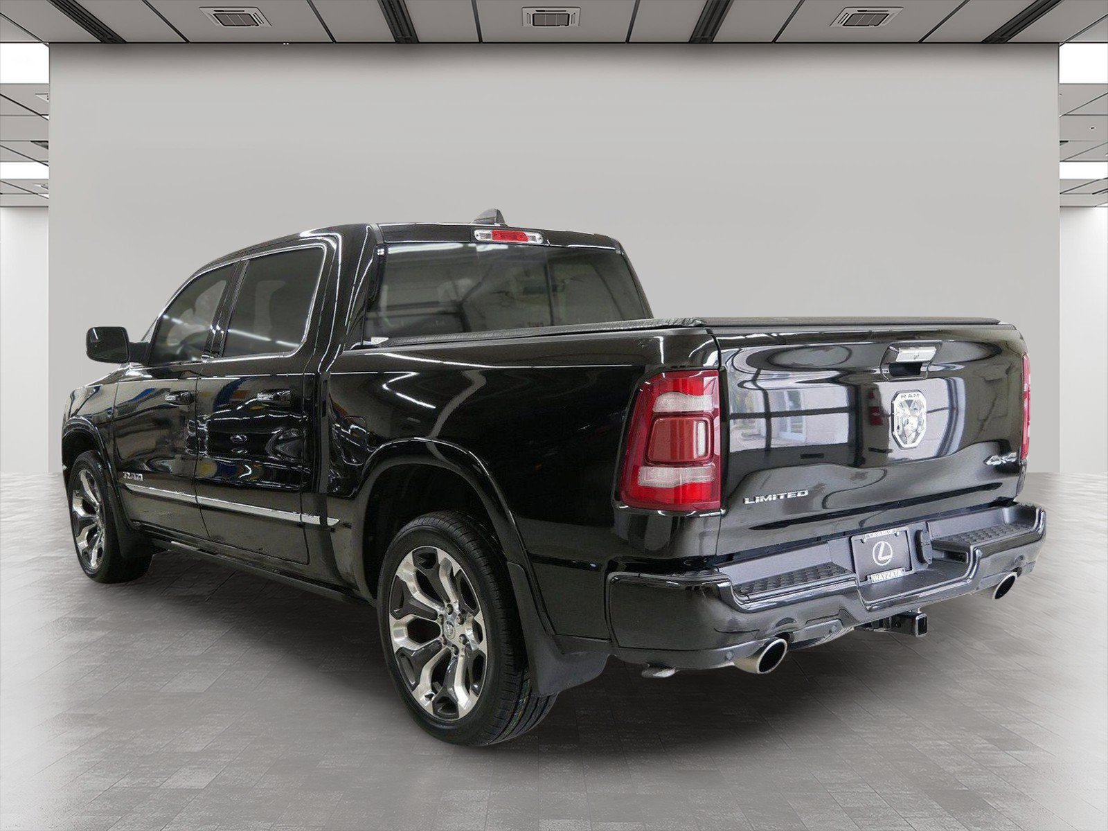 Used 2019 RAM 1500 Limited w/ Body Color Bumper Group AWD/4WD image 4