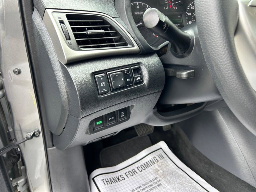 Used 2013 Nissan Sentra S FWD image 35