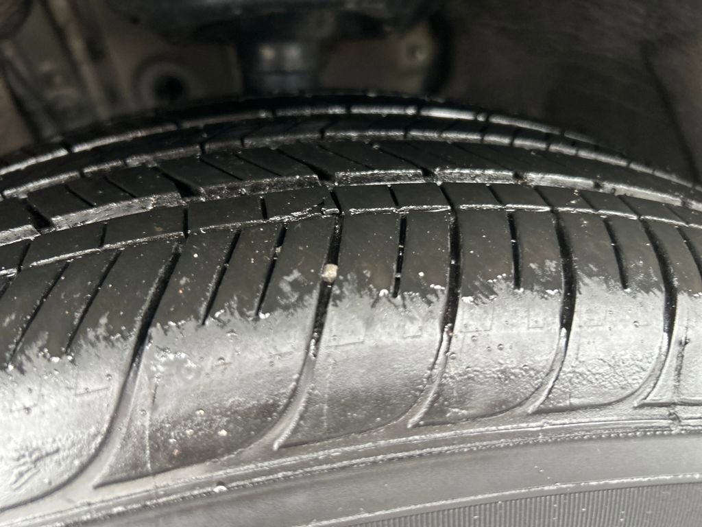 Certified 2025 Toyota Highlander Platinum image 29