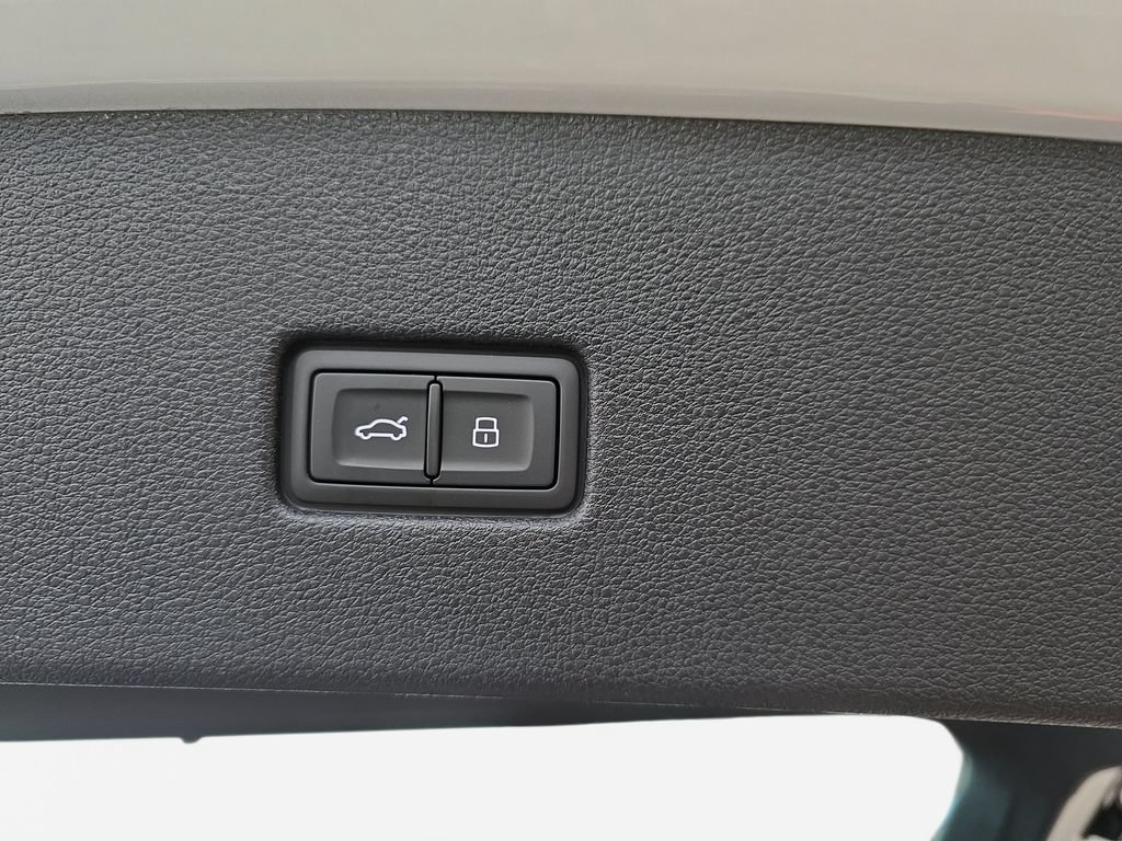 New 2026 Audi SQ8 Prestige AWD/4WD image 12