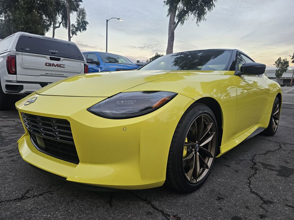 Used 2023 Nissan Z w/ Floor Mat Package (L93) image 3