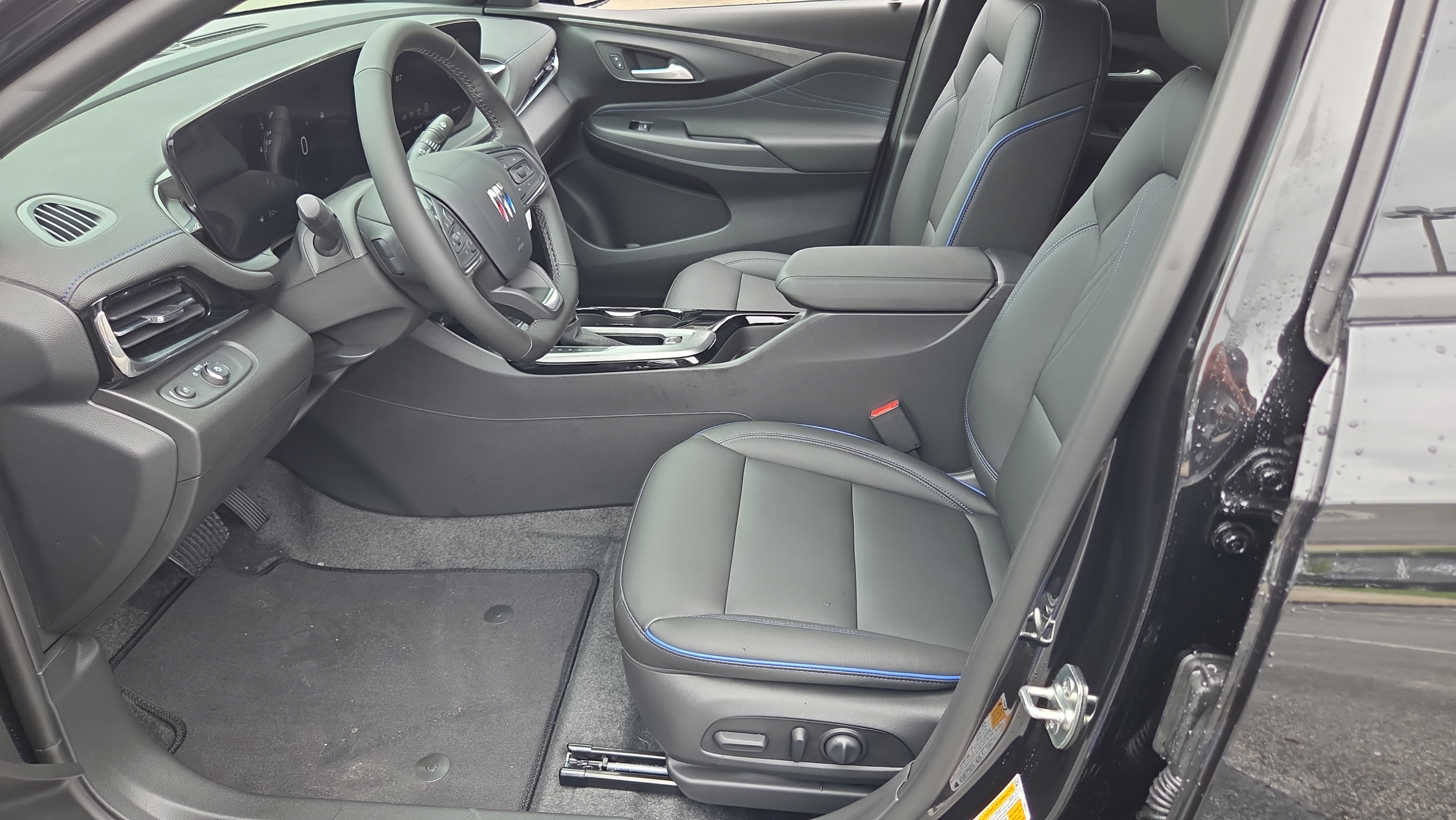 New 2026 Buick Envista Sport Touring w/ Convenience I Package FWD image 9