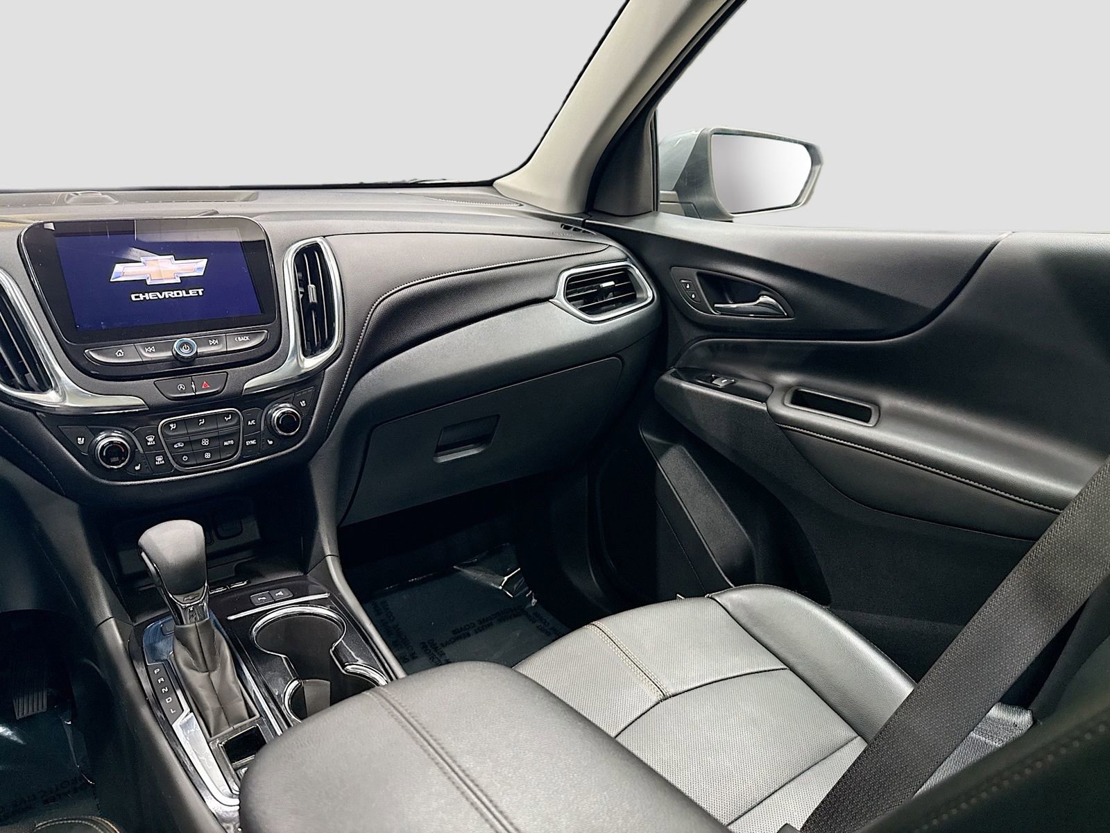Used 2023 Chevrolet Equinox Premier AWD/4WD image 28