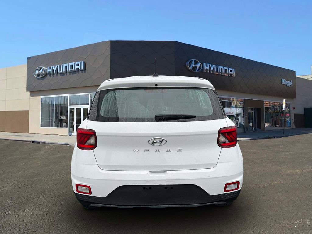 Certified 2023 Hyundai Venue SE FWD image 6