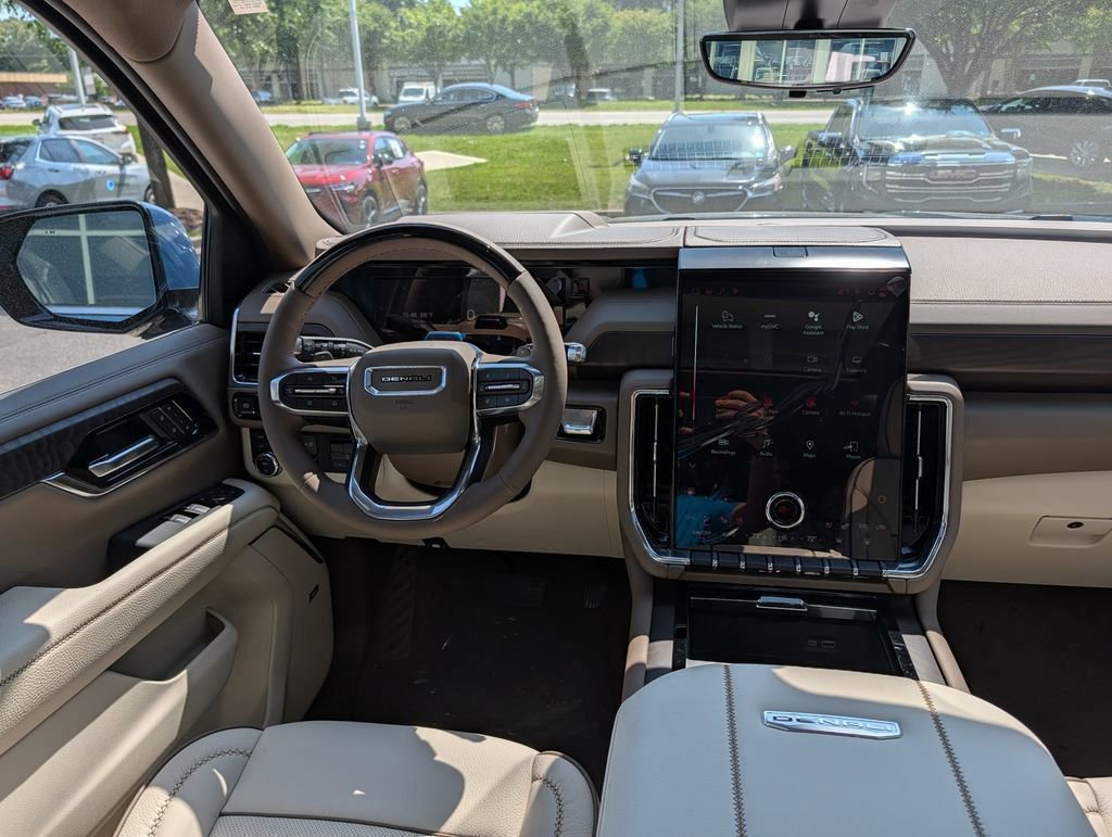 New 2026 GMC Yukon Denali w/ Denali Reserve Package AWD/4WD image 8