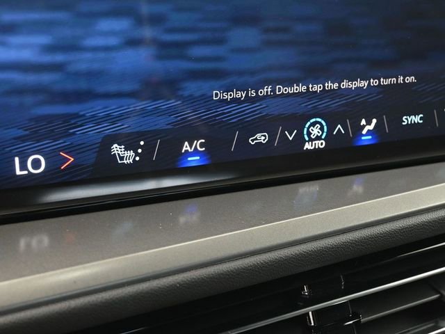 New 2026 Chevrolet Traverse LT w/ Driver Confidence Package image 25