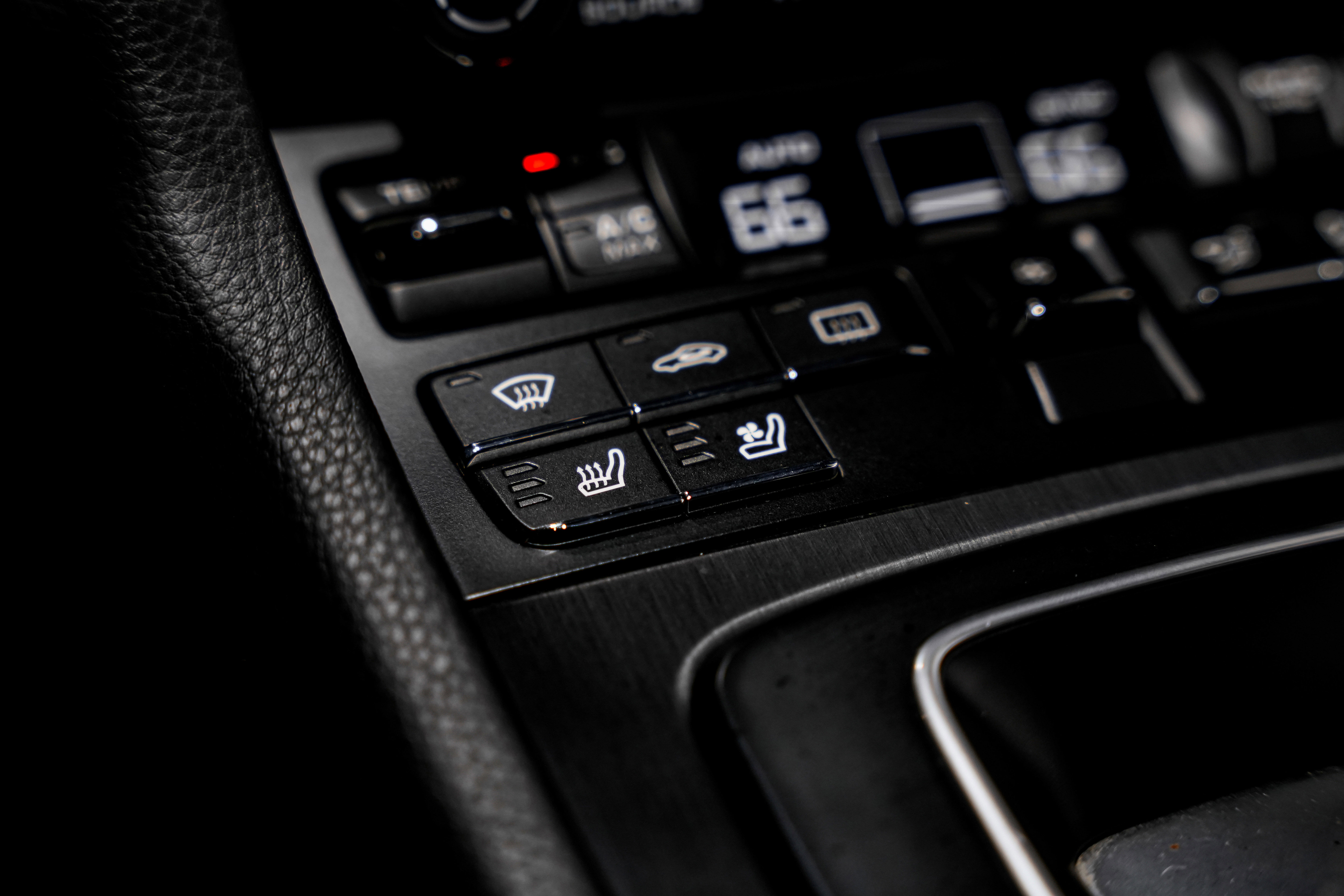 Used 2018 Porsche 911 Carrera GTS image 14