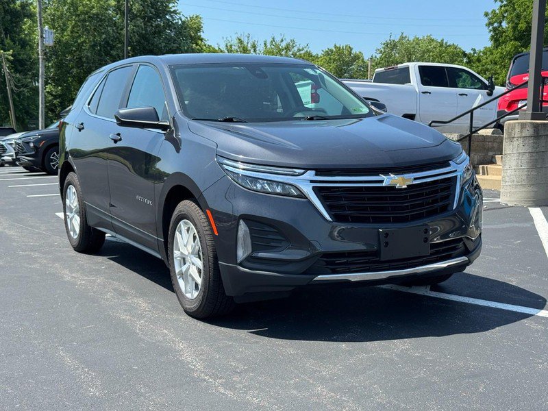 Used 2022 Chevrolet Equinox LT FWD image 2