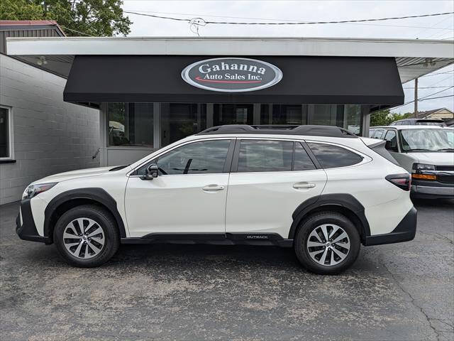 Used 2023 Subaru Outback Premium AWD/4WD image 2