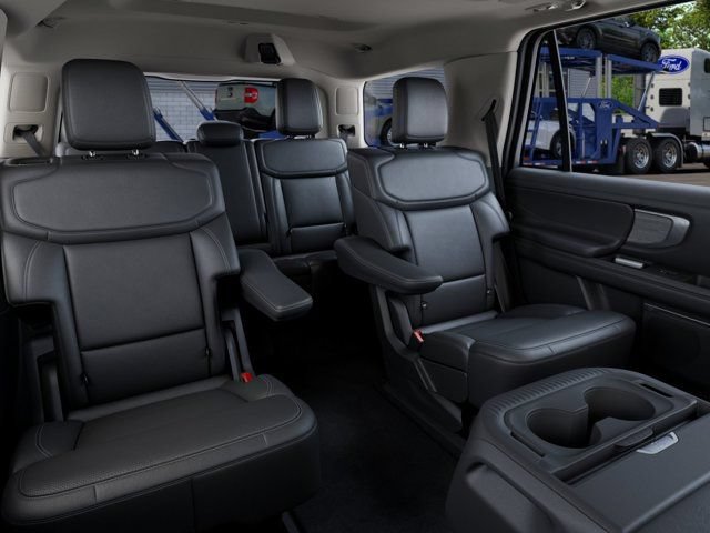 New 2027 Ford Expedition Platinum w/ Driver's Package AWD/4WD image 10