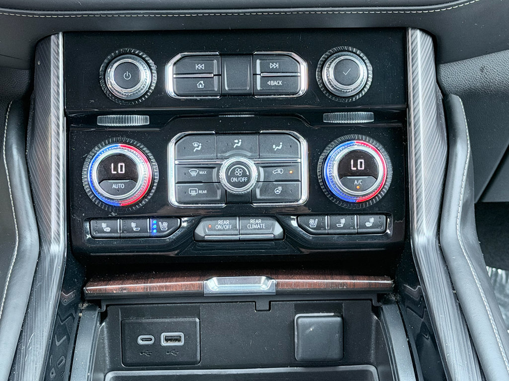 Used 2023 GMC Yukon Denali Ultimate AWD/4WD image 19